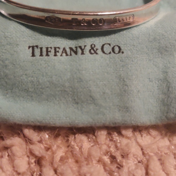 NOT FOR SALE TIFFANY STERLING SILVER BANGLE - Picture 4 of 4